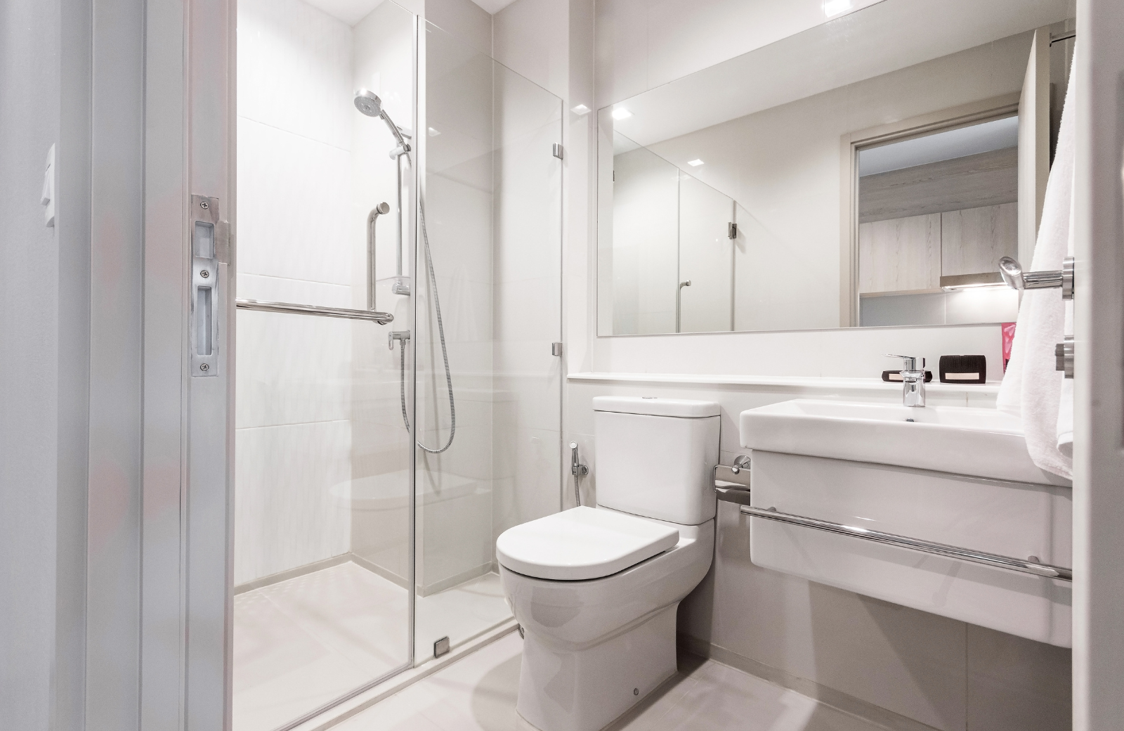 Self-Assisted Living Bathrooms: Accessible Solutions with Style