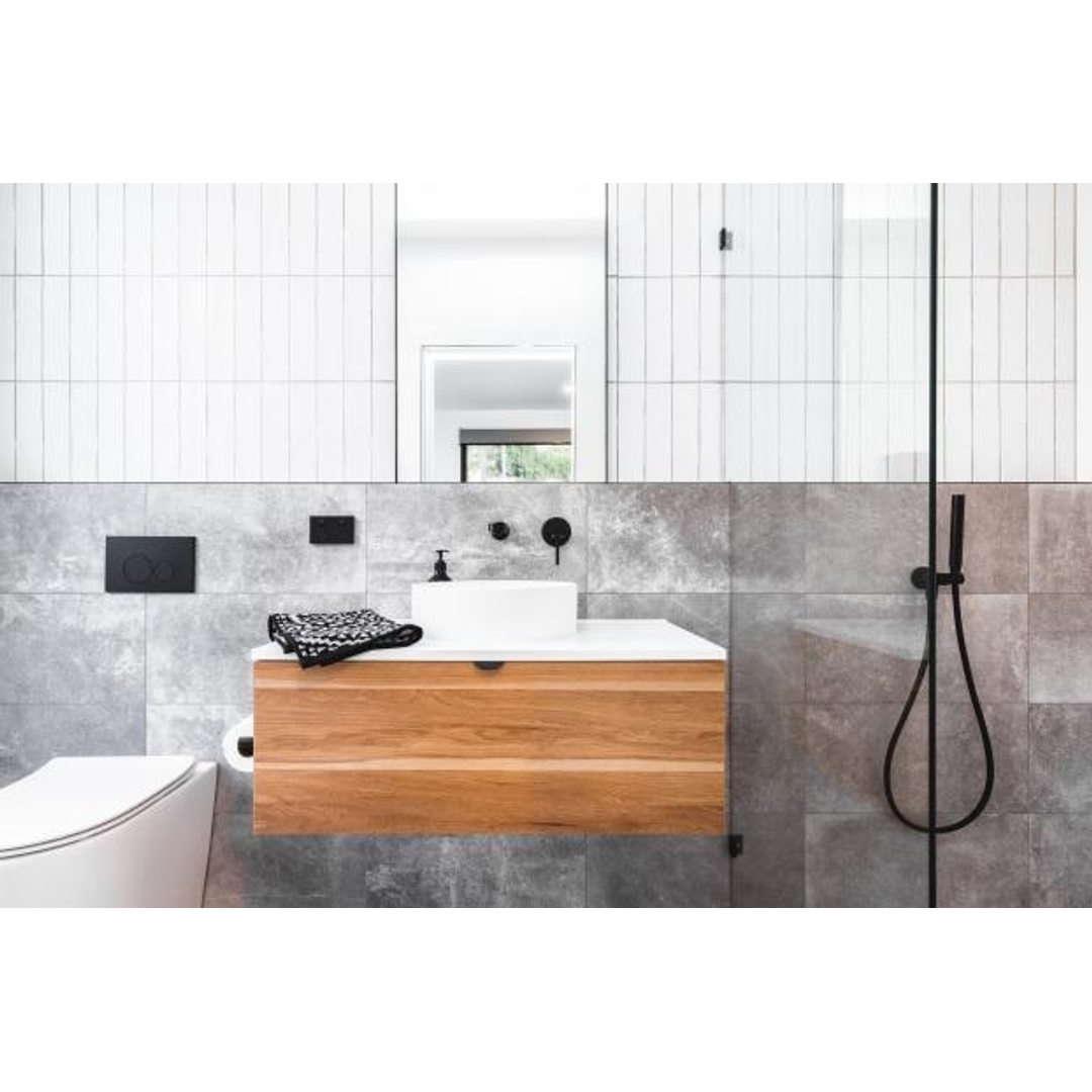 Meir Round Hand Shower On Swivel Bracket Matte Black