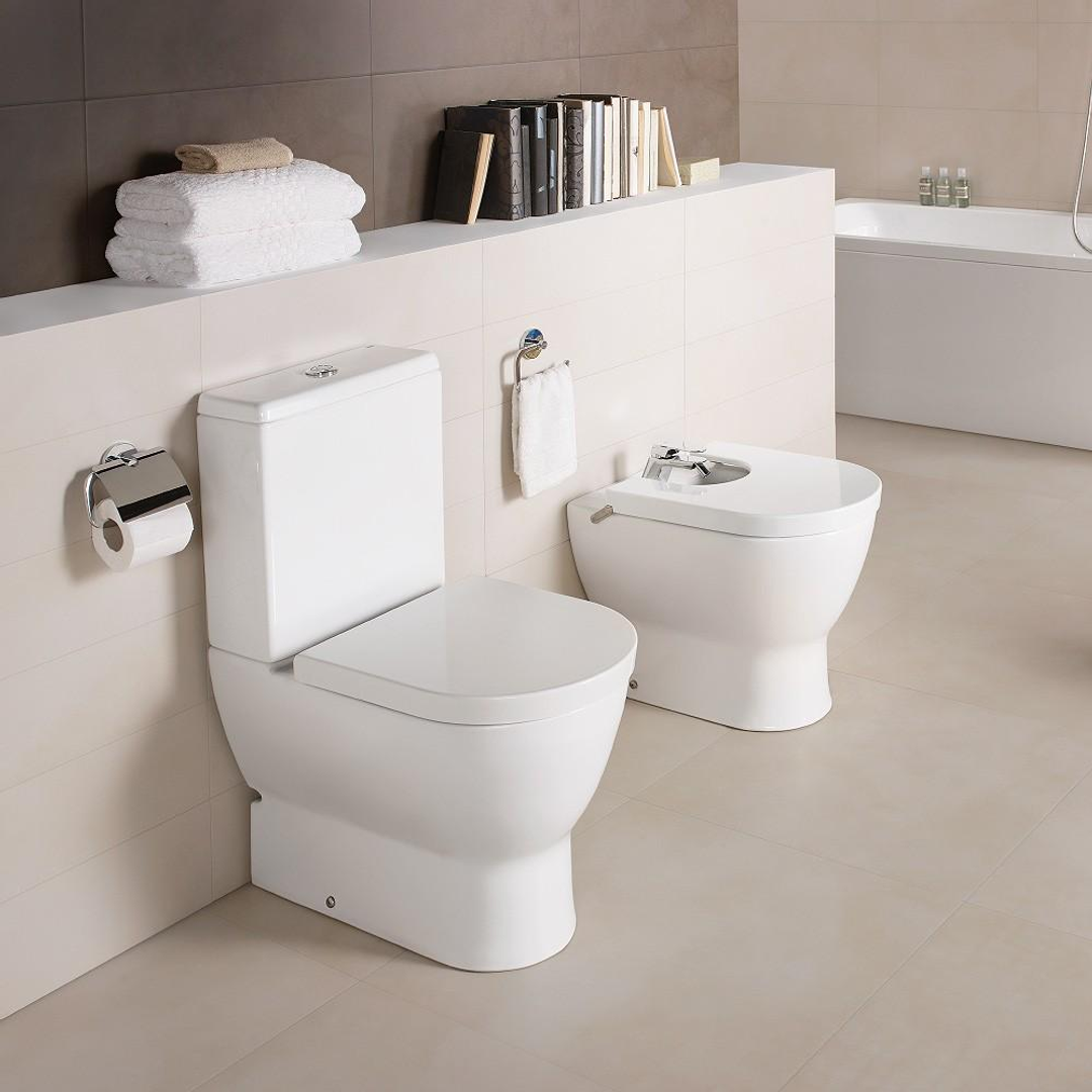 EMMA BIDET WITH LID BY STREAMLINE