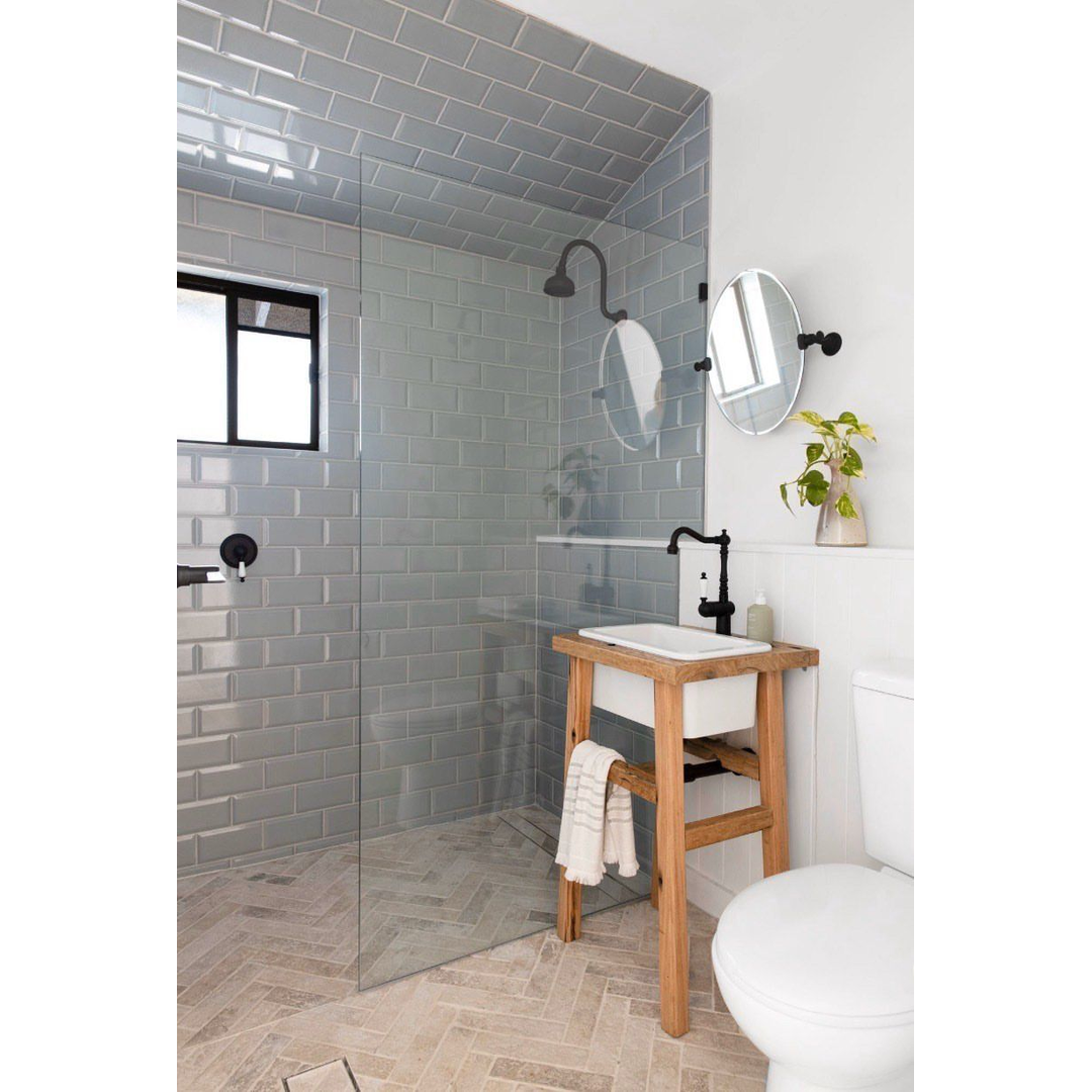 T&H Cuisine 30 X 46 Inset / Undermount Fine Fireclay Sink