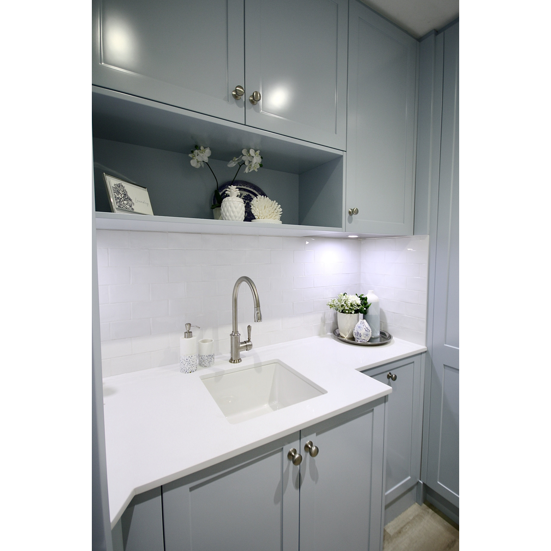 T&H Cuisine 46 X 46 Inset / Undermount Fine Fireclay Sink