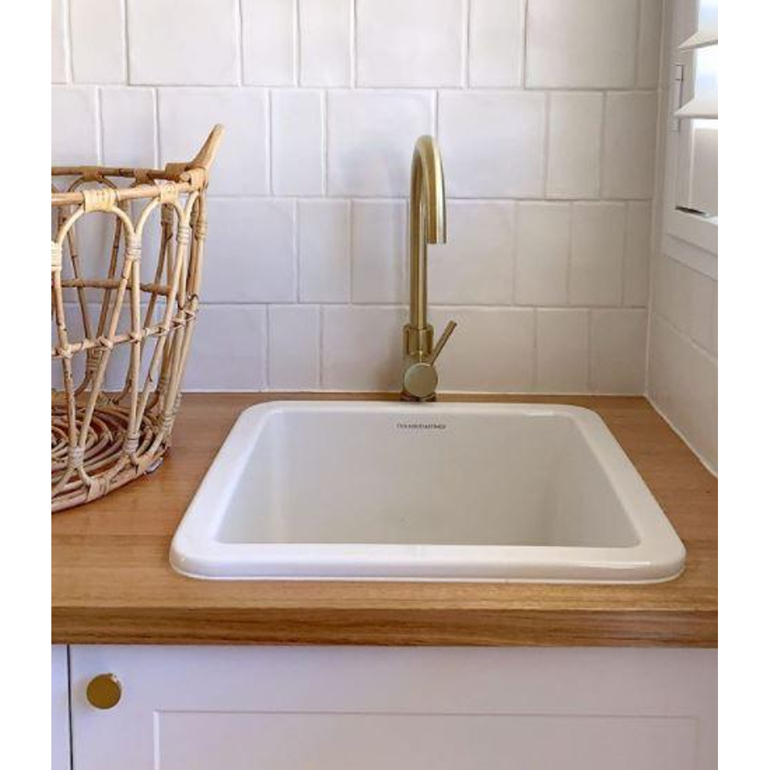 T&H Cuisine 46 X 46 Inset / Undermount Fine Fireclay Sink