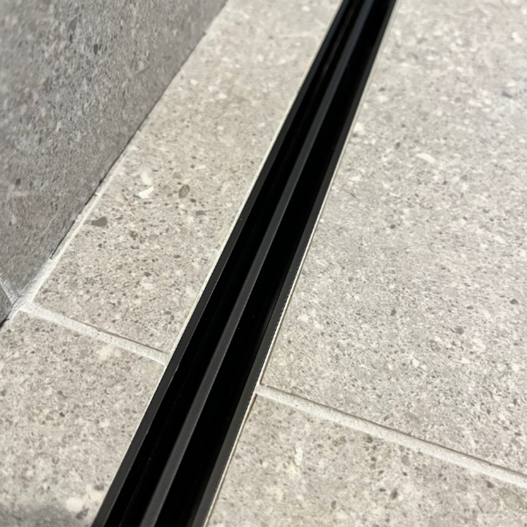 Strip Grate Tile Gap Vl 1200 Black Blade