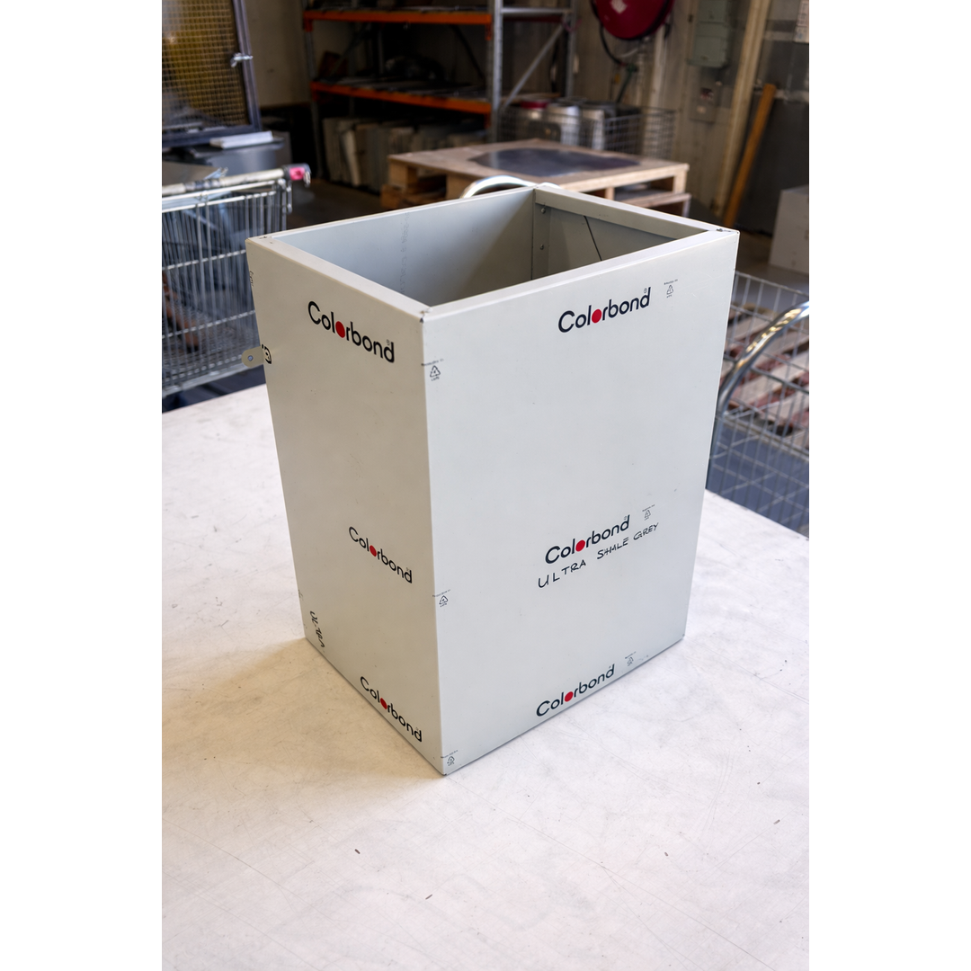 Dam Buster Stretched R300-500 Flatback Rainhead With Adjustable Receiver