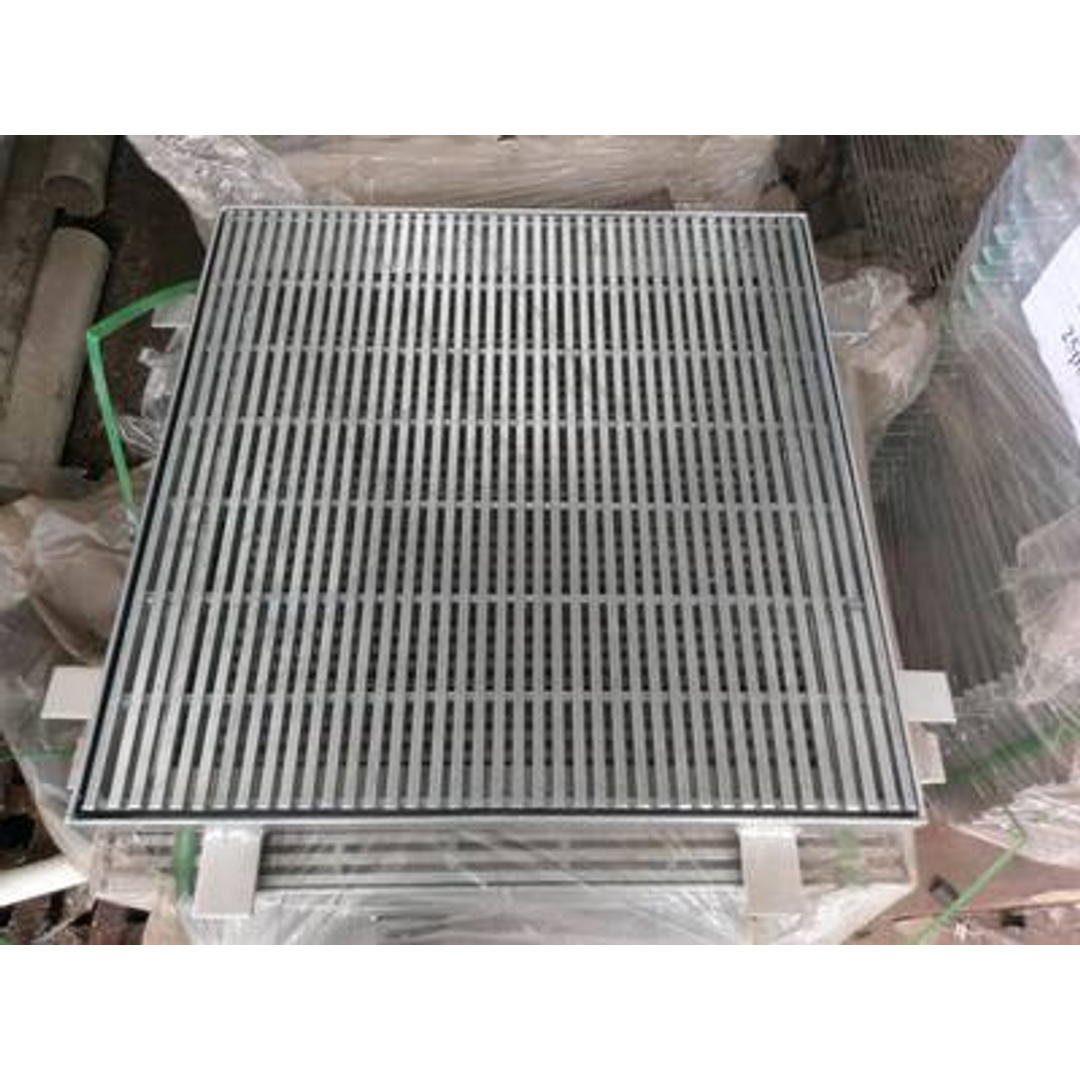 600X600 Grate & Frame Light Duty Gal Mesh Heelguard