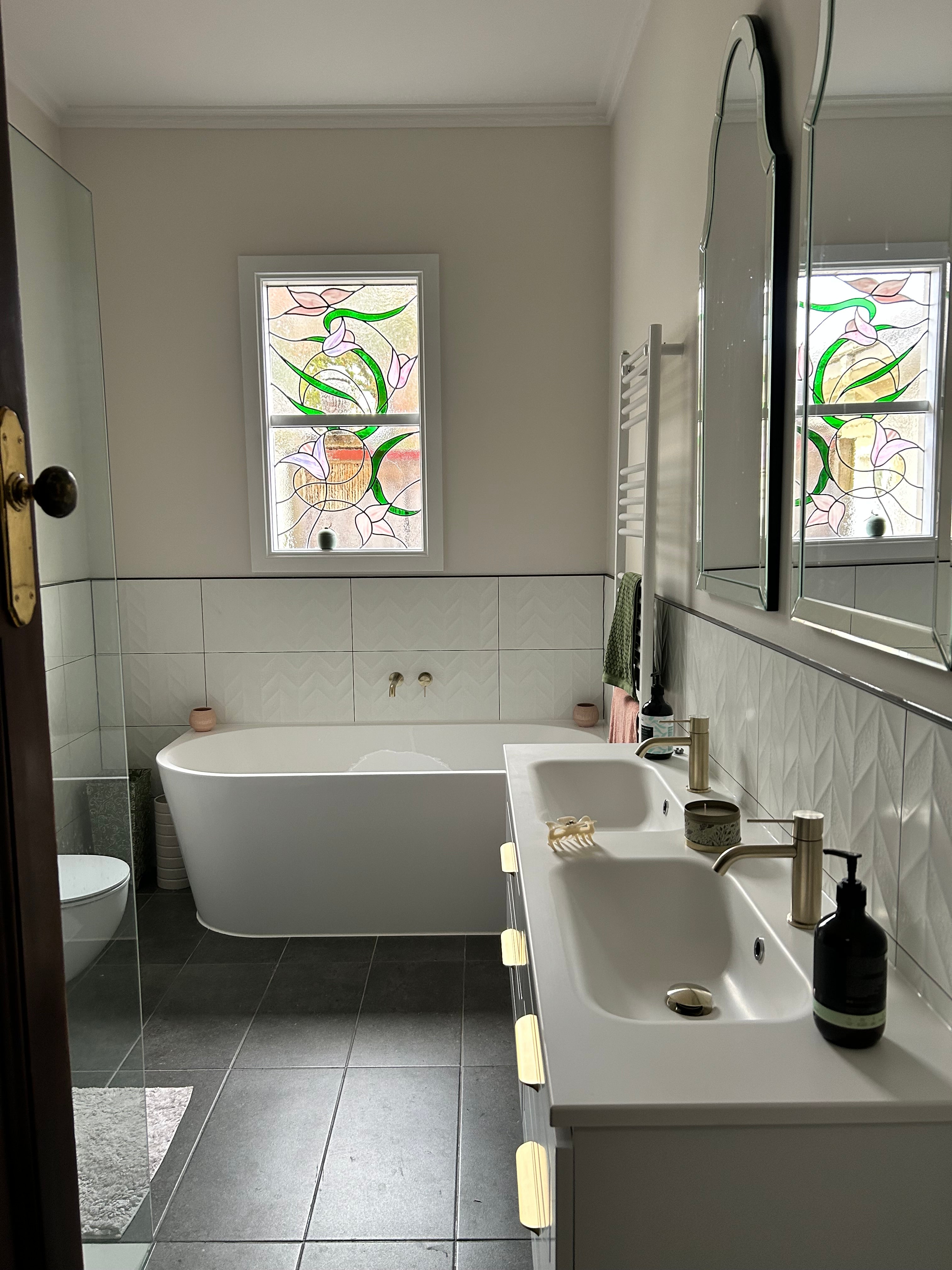 Nero Mecca Basin/Bath Spout Only 160mm Brushed Gold