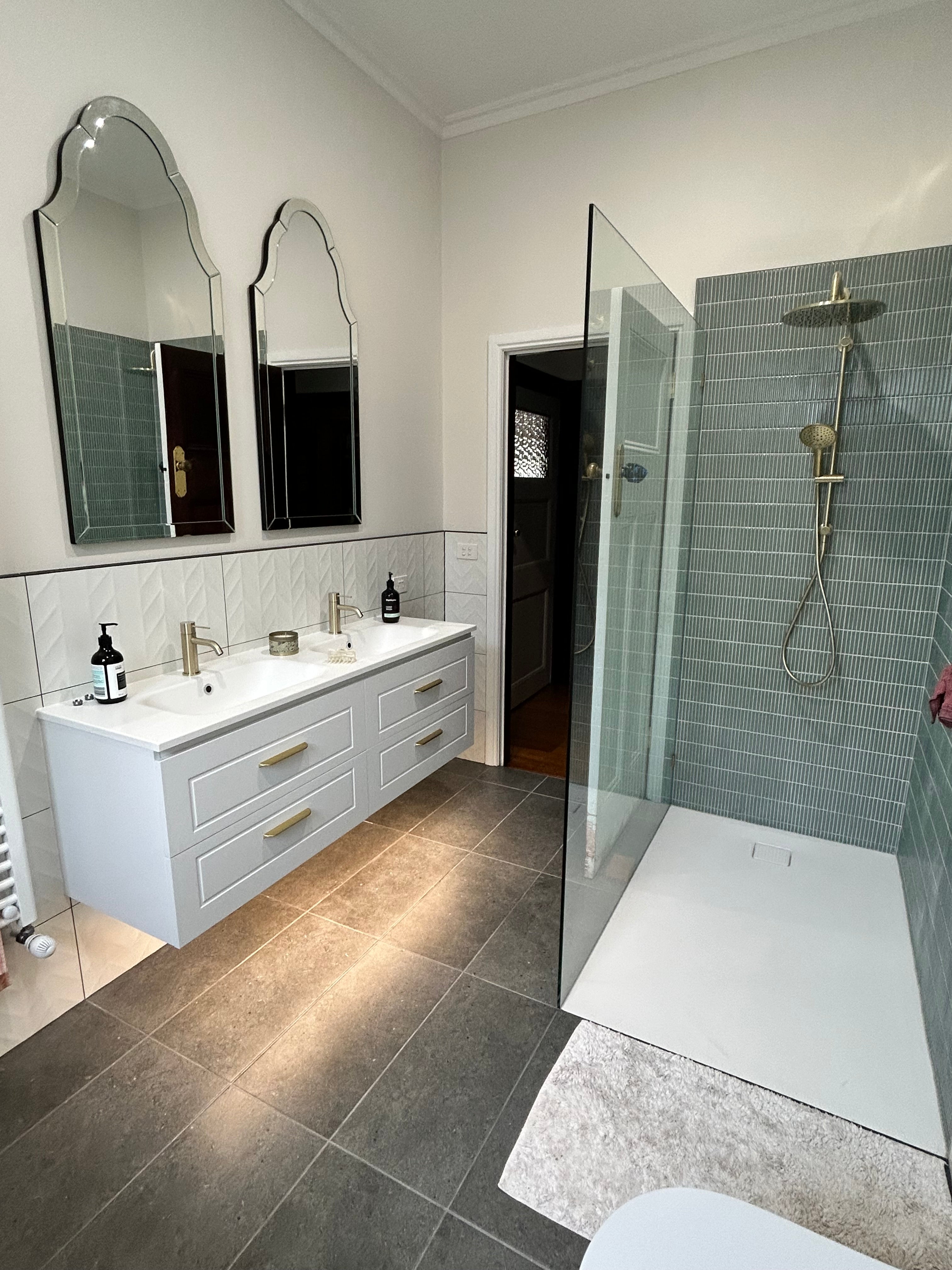 Nero Mecca Twin Shower With Air Shower II - Brushed Gold