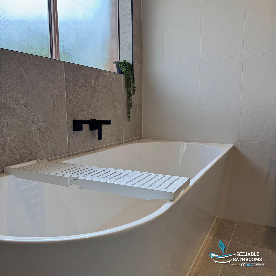 Oceano Eco 1500 Corner Bath Right Hand White 1500mm X 730mm