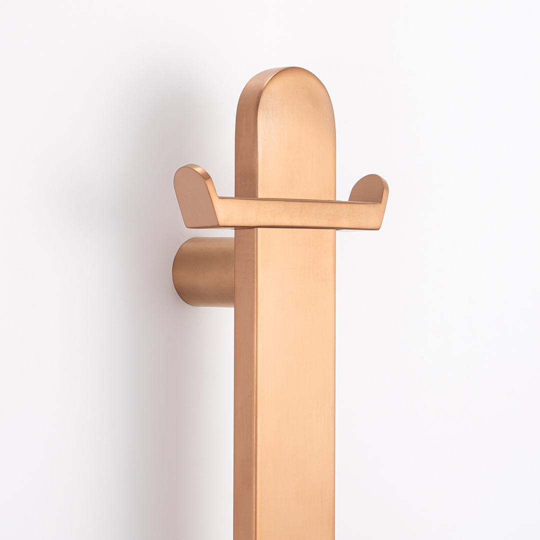 Radiant Brushed Copper Flat Profile Vertical 930Mm Non Heated Single Bar Towel Rail