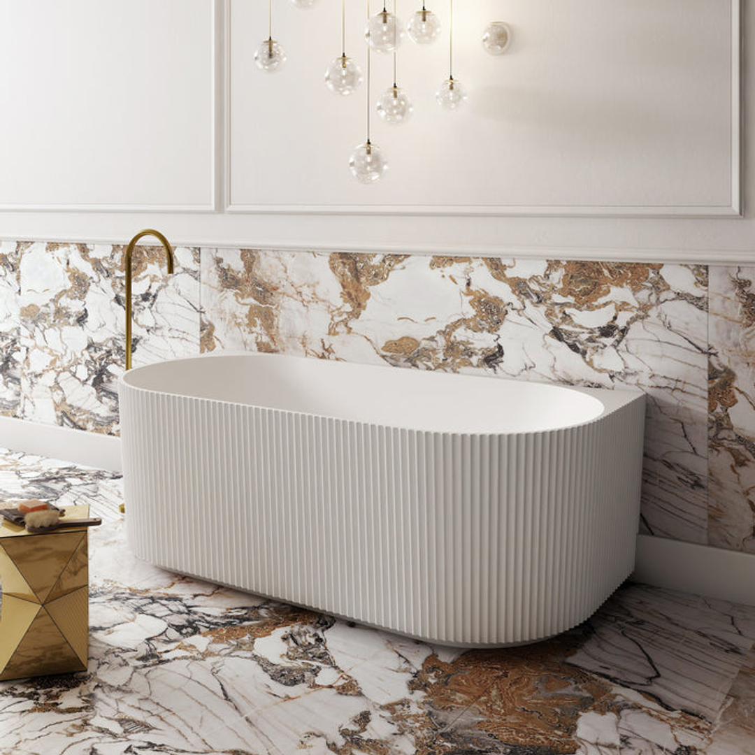 VGroove Round Back To Wall Bath Matte White 1400mm