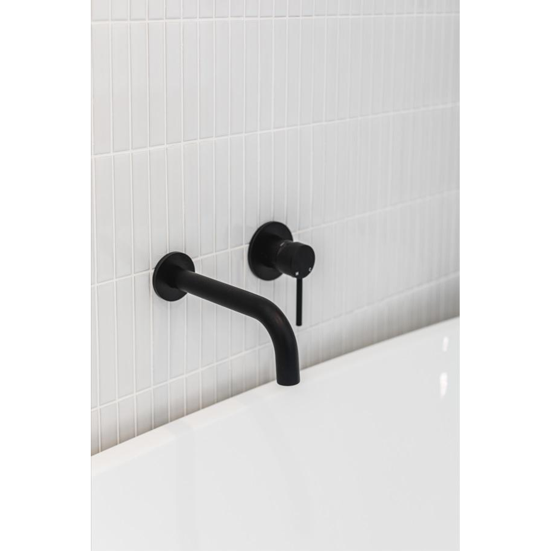 Meir Matte Black Round Curved Wall Spout 200mm