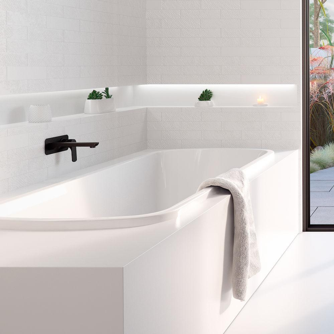 Caroma Urbane Island Bath 1675mm