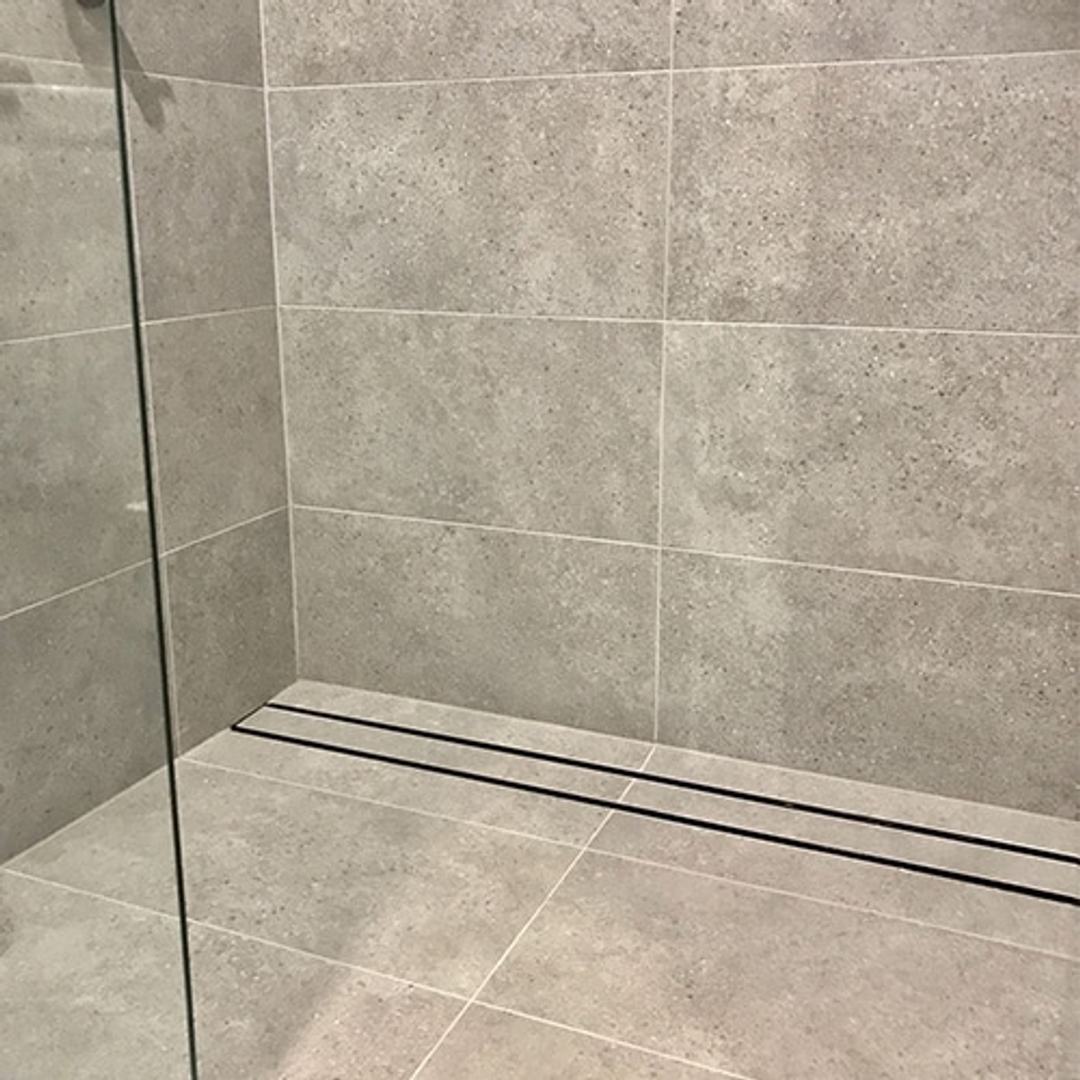 Lauxes Grates Slimline Tile Insert Shower Pack 26 Midnight 3M