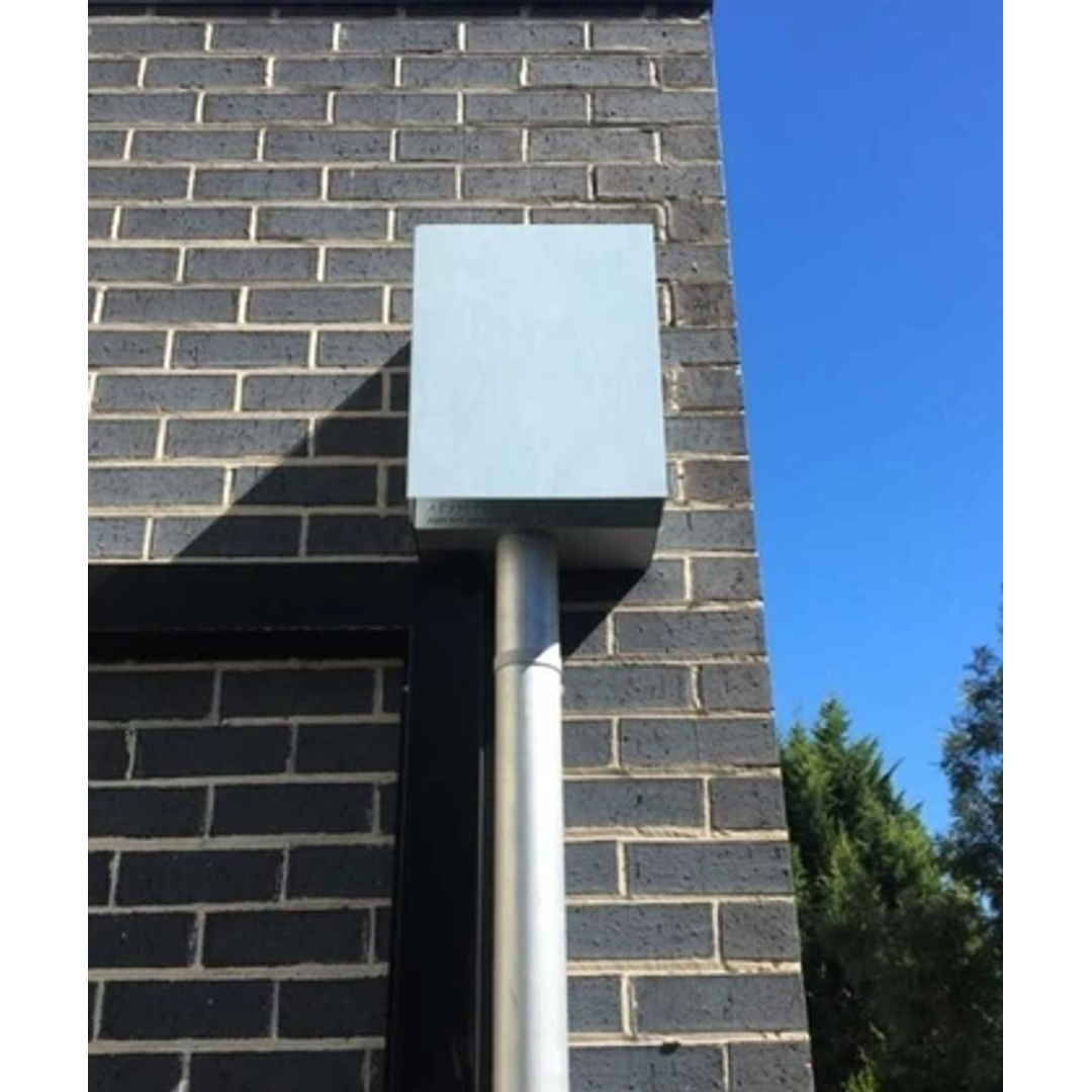 Dam Buster R400 Option Top Trim