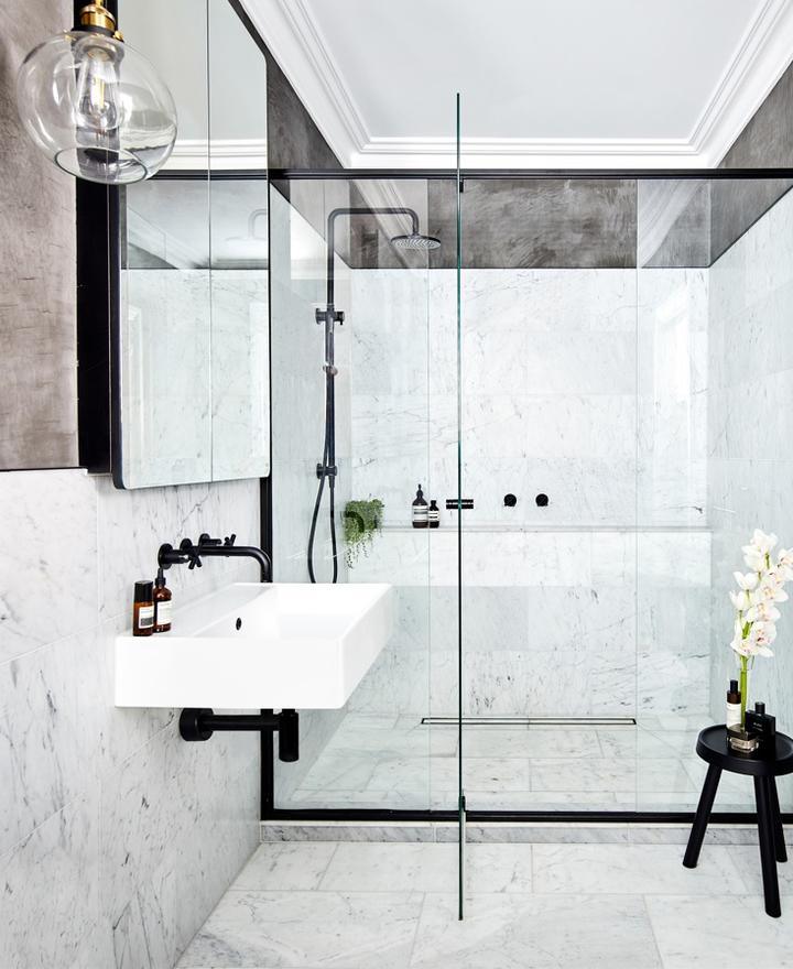 Meir Matte Black Round Curved Wall Spout 200mm - Burdens Plumbing