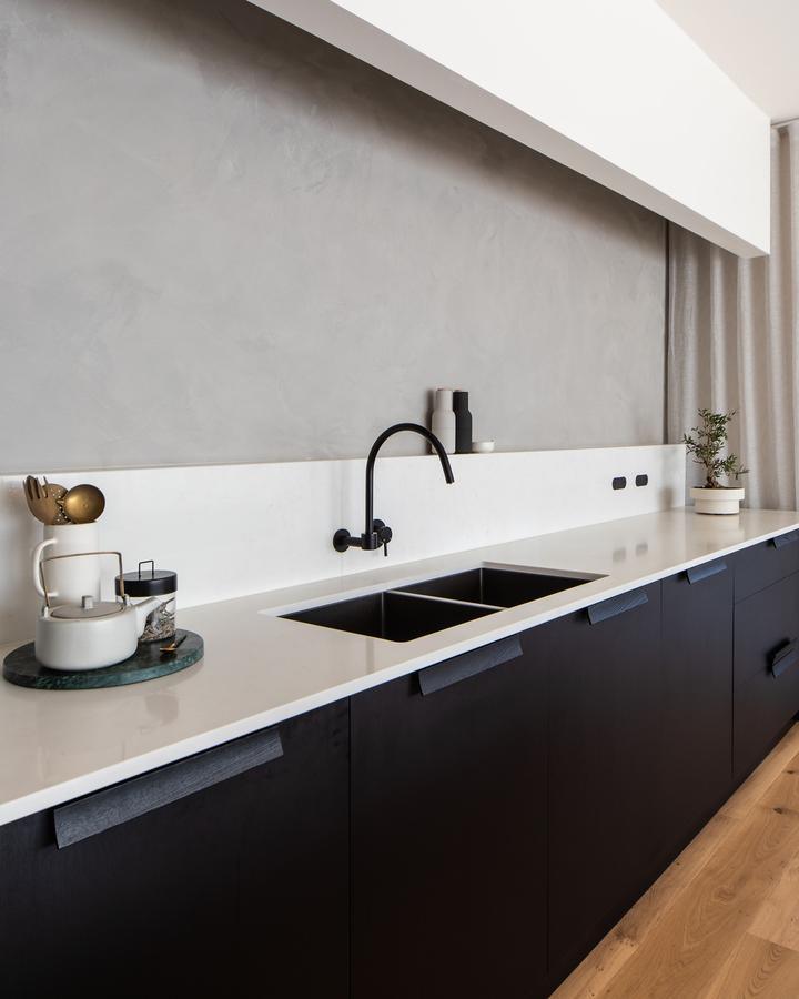 Meir Round Matte Black High Rise Spout - Burdens Plumbing