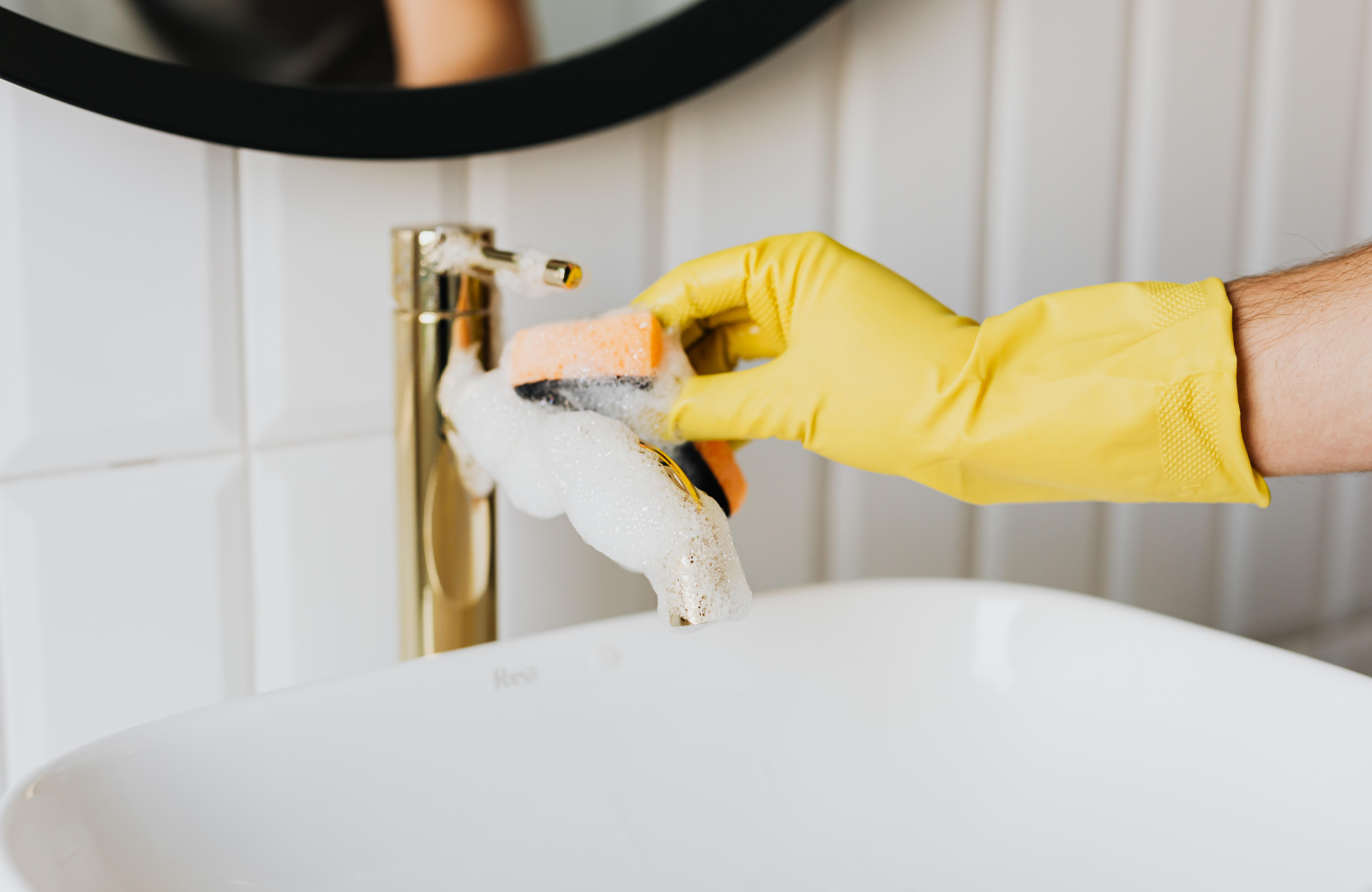 Basic Bathroom Troubleshooting: Quick Fixes for Marks, Mineral Build-Up & Reduced Water Flow