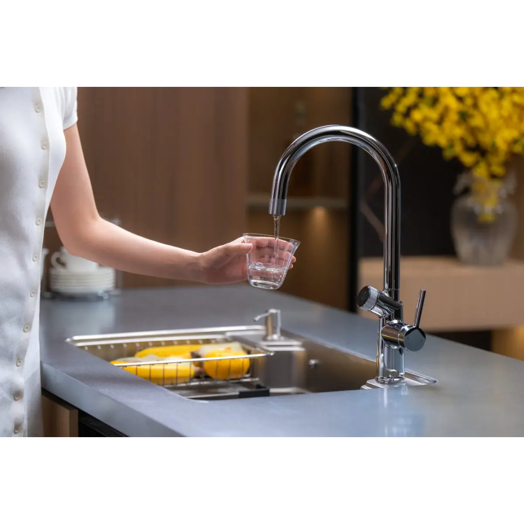 Zumi Springwhat 6 In 1 Blue And Red Tap Brushed Nickel