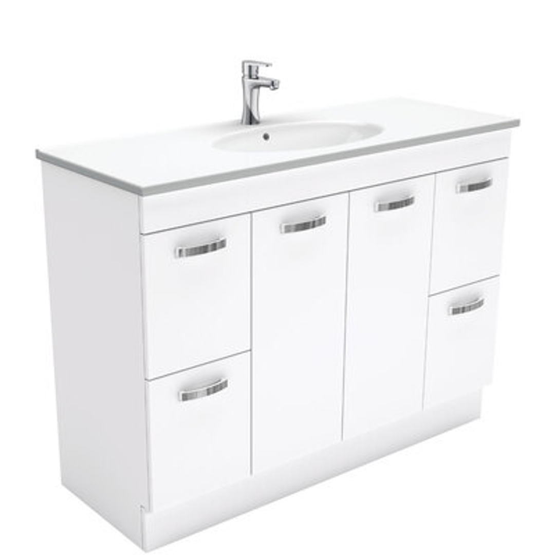 FIENZA ROTONDO CERAMIC 1200 UNI CAB ON KICK SOLID DOORS 1 TAP