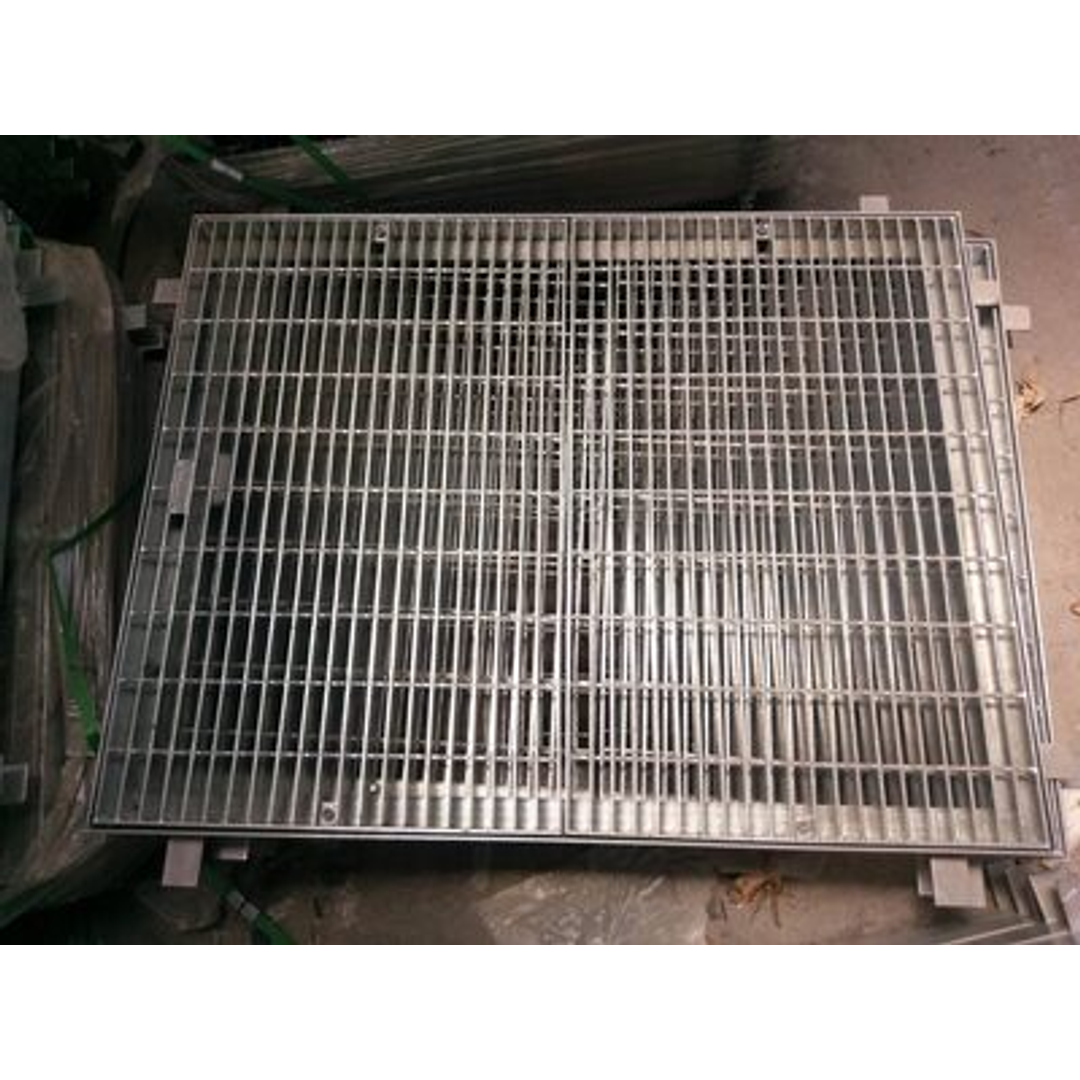900X1200 Grate & Frame Medium Duty  Gal (Bike Safe)