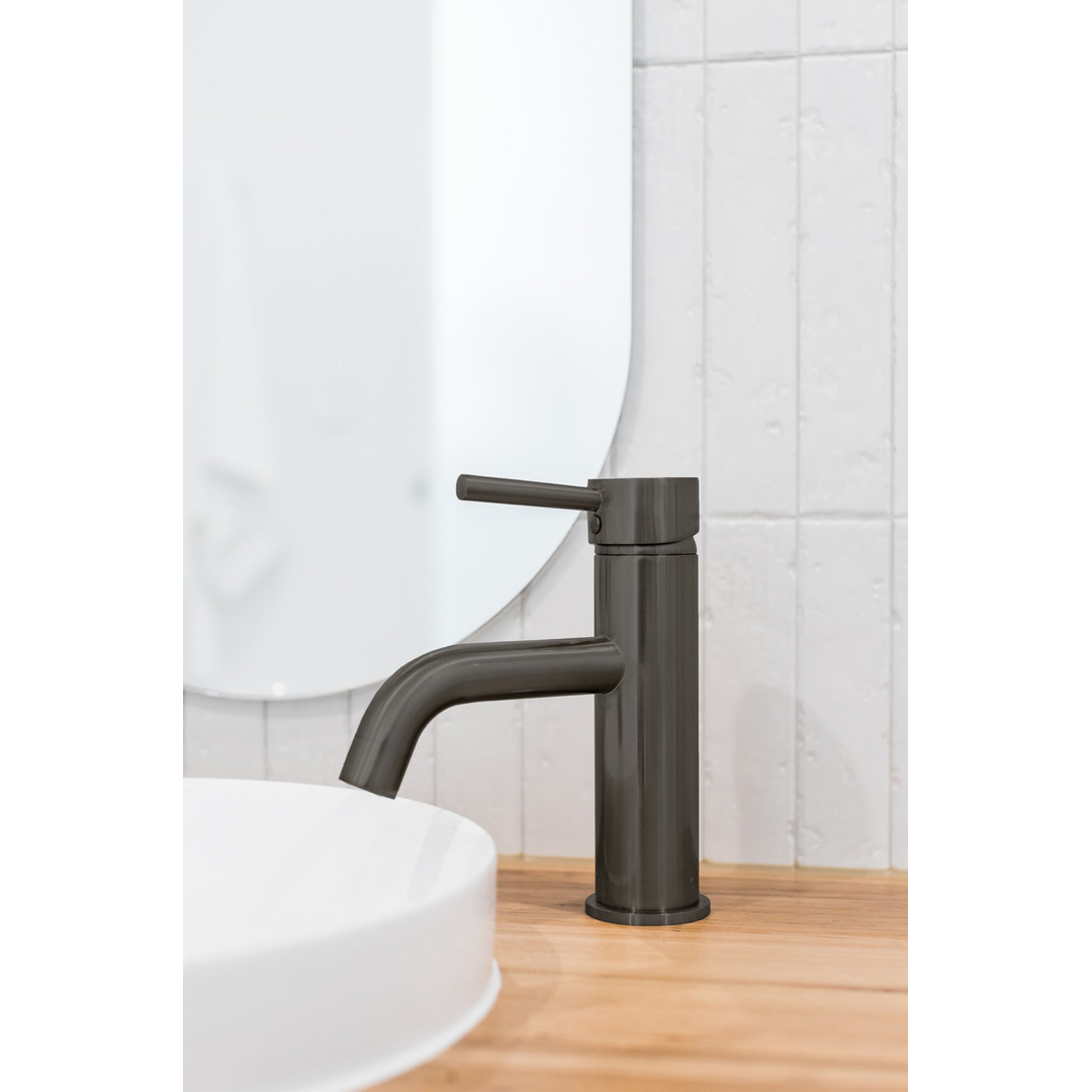 Meir Round Basin Mixer Curved Shadow