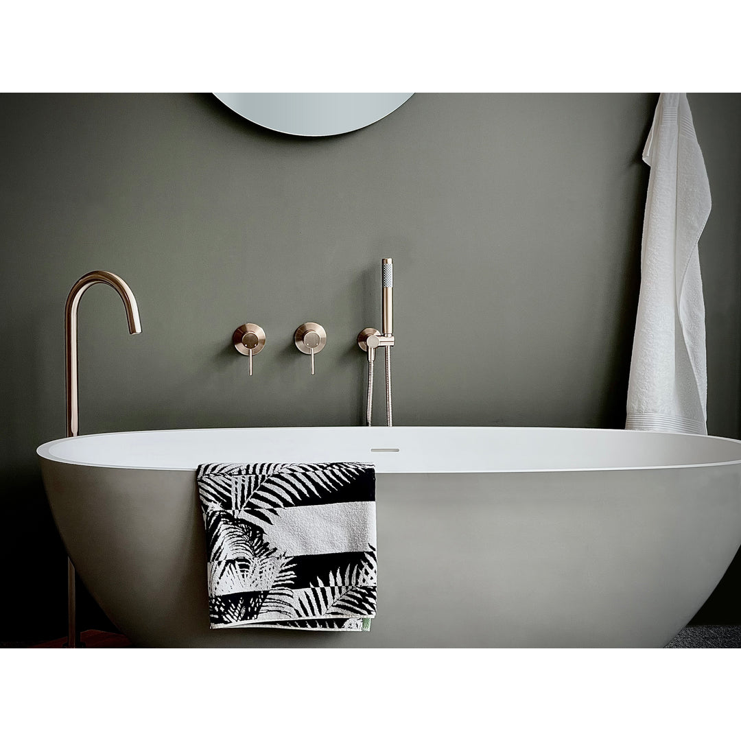 Meir Round Freestanding Bath Spout Champagne