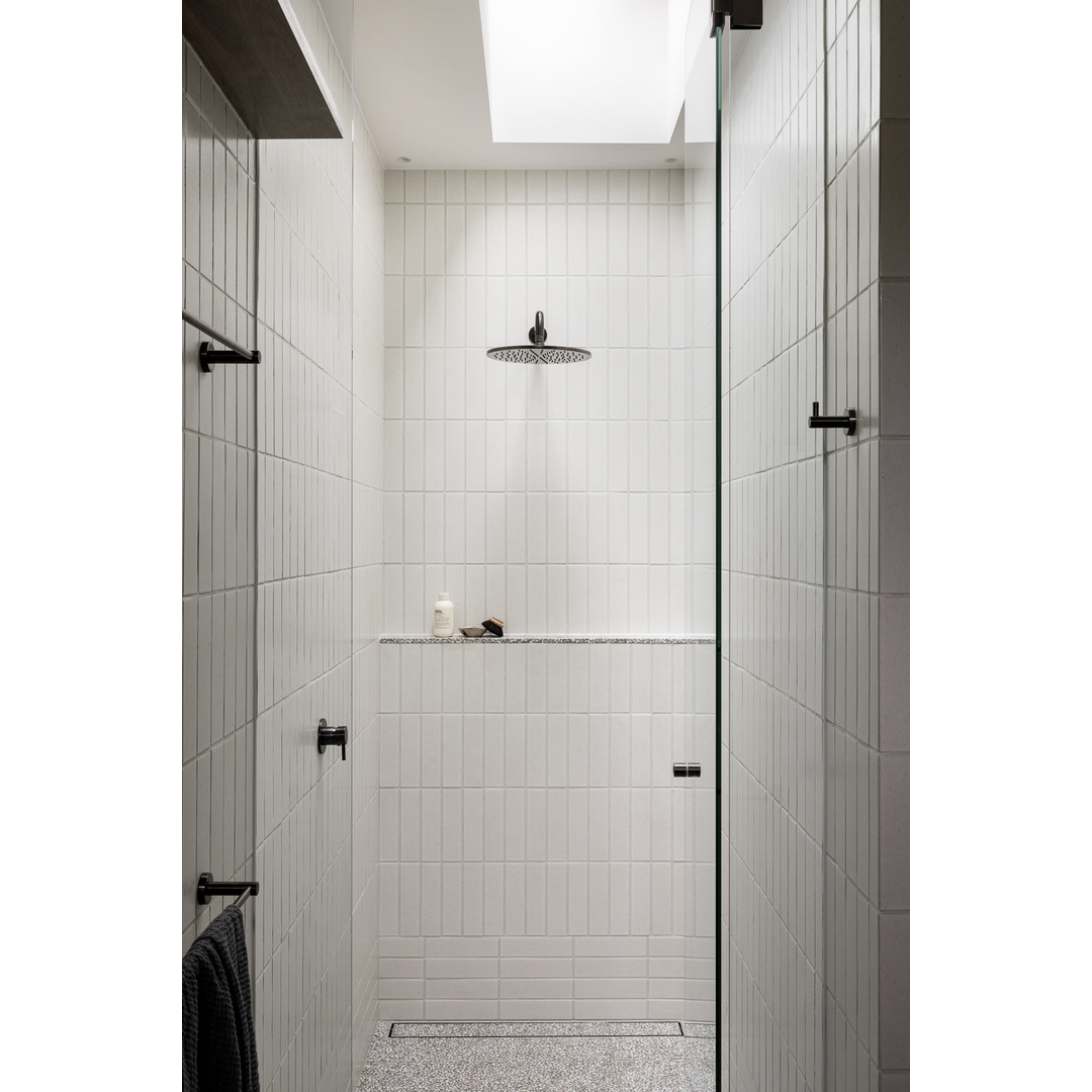 Meir Round Robe Hook Shadow