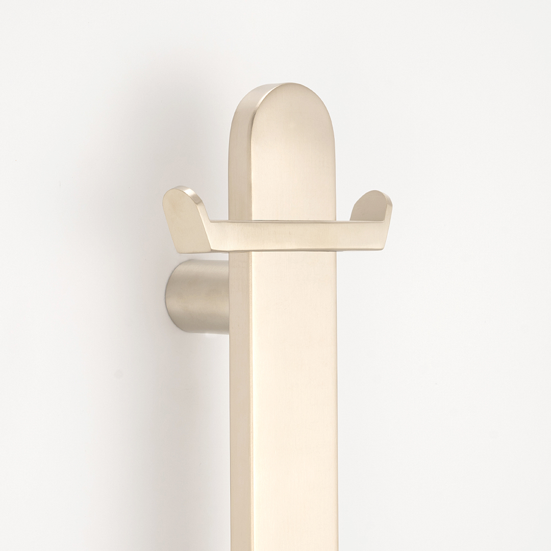 Radiant Brushed Nickel Flat Profile Vertical 930Mm Non Heated Single Bar Towel Rail