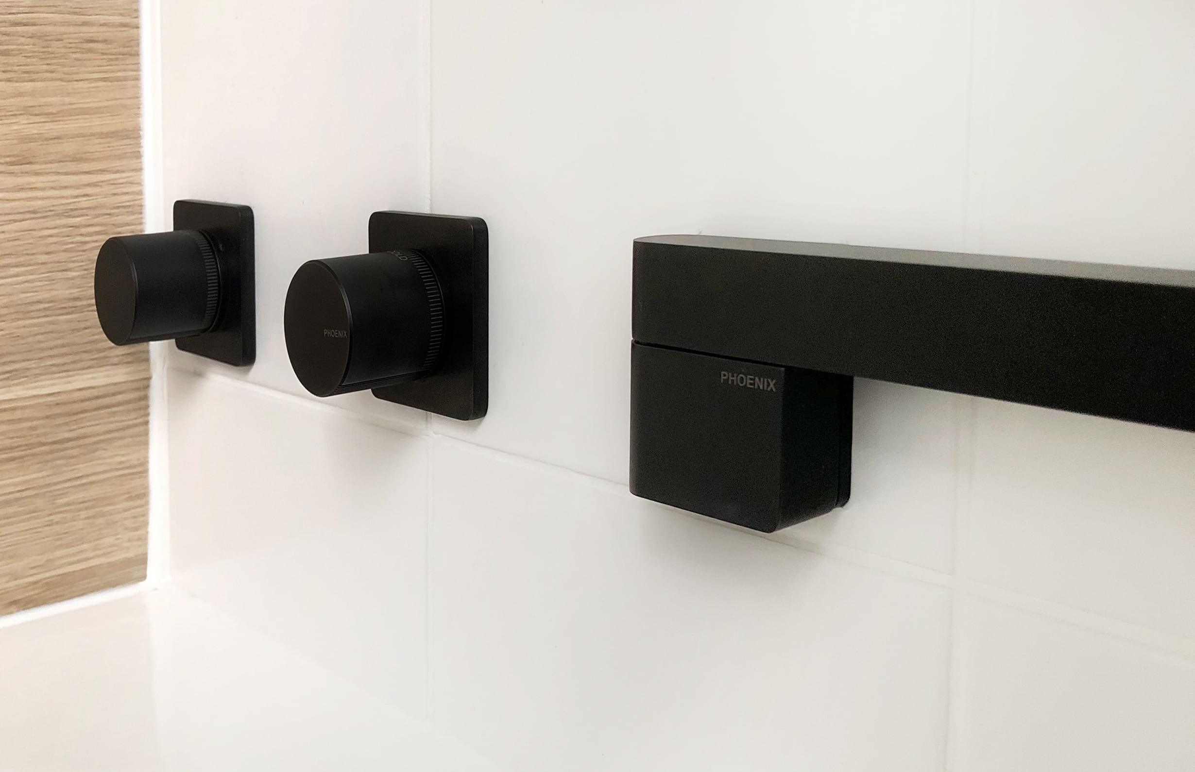Phoenix Designer Swivel Bath Outlet 230mm Square - Matte Black - Burdens Plumbing